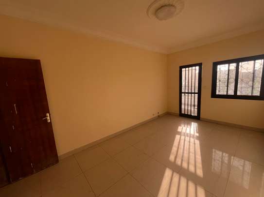 Appartement F5 à louer à sicap foire image 8