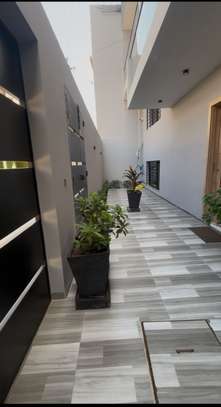 APPARTEMENT image 12