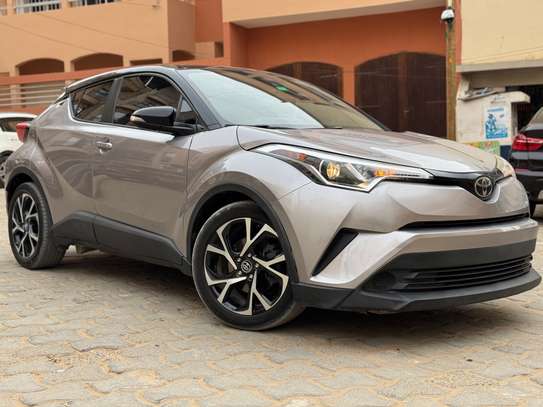 Toyota c-hr  2019 image 2