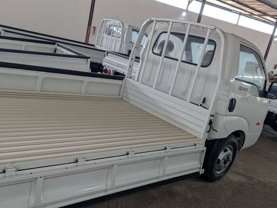 Kia k4000g utilitaire image 8