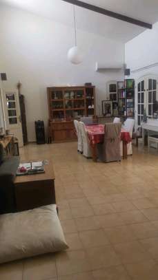 Villa à loué au Almadies image 4