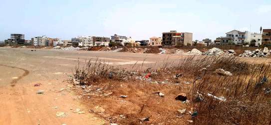 Terrains au recasement Almadies Yoff image 1