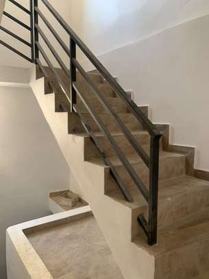 Appartement F4 à louer à la cité CPI image 3