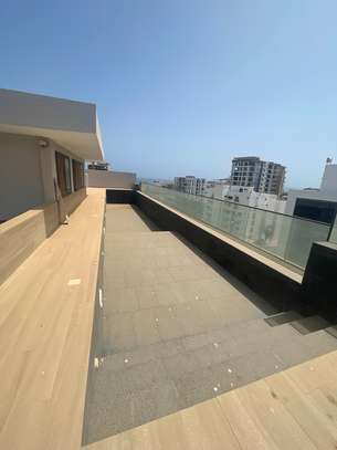 Très joli F4 épuré neuf très moderne aux Almadies image 14