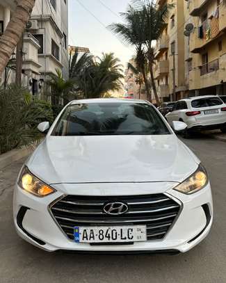 Hyundai Elentra 2018 image 4