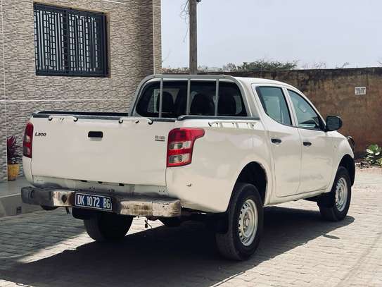 Mitsubishi l200 image 5