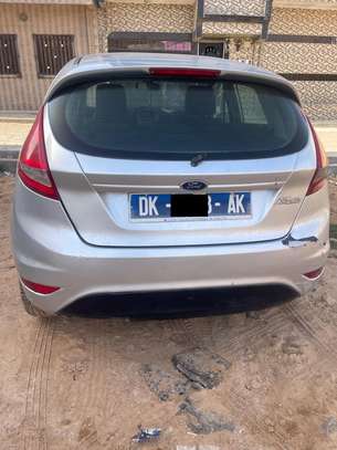 Ford fiesta 2010 image 3