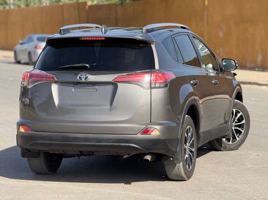 TOYOTA RAV4 2016 image 6