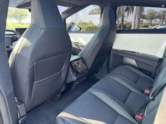 Tesla cybertruck image 6