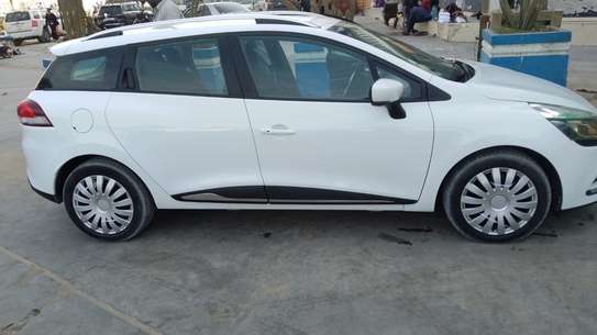 Clio4 Diesel image 4
