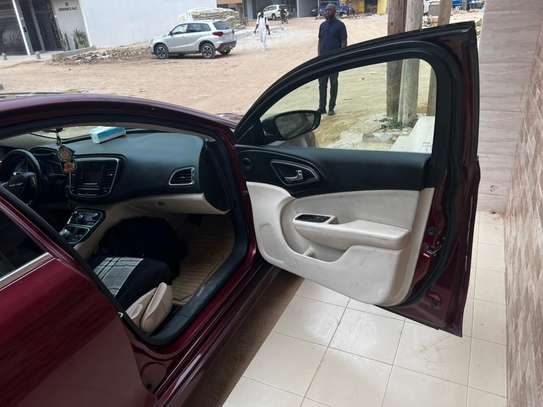 Chrysler C200 2015 image 12