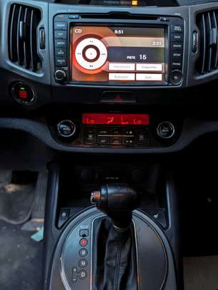 Kia Sportage full option image 8