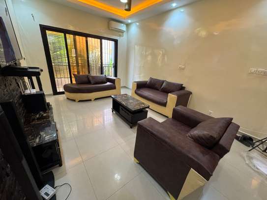 SALON A VENDRE 24H CAUSE: DEPART image 1