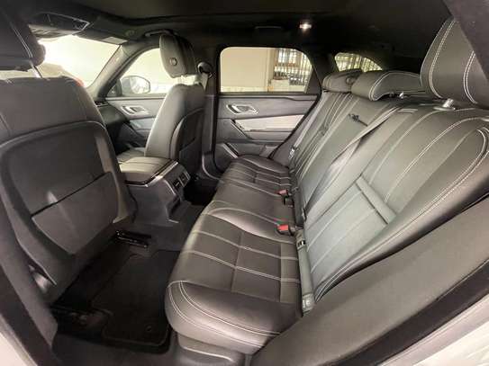 Range rover velar 2022 image 7