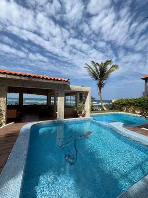 VILLA DE PRESTIGE PIEDS DANS L'EAU-– 900 m² 🌴 image 2