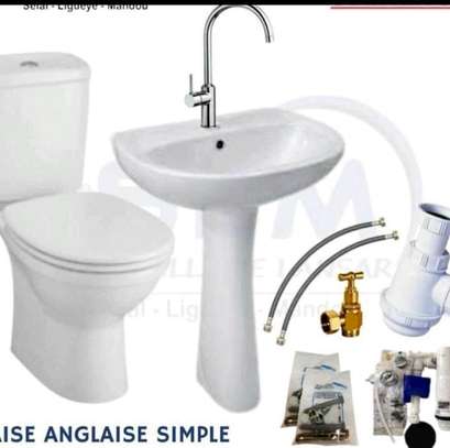 Chaises anglais et lavabo image 5