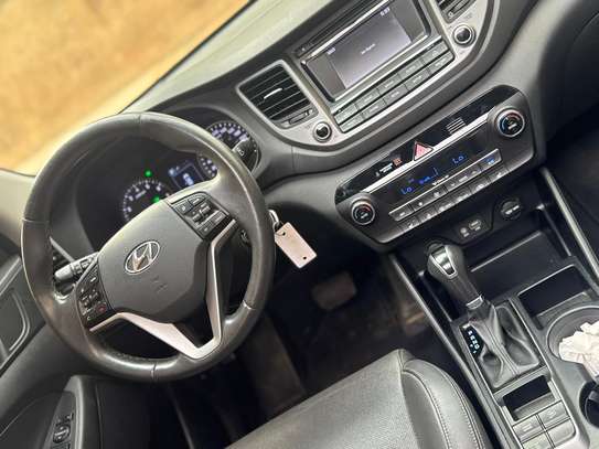 Hyndai Tucson image 6