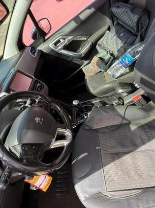 Peugeot 2008 année 2015 image 6