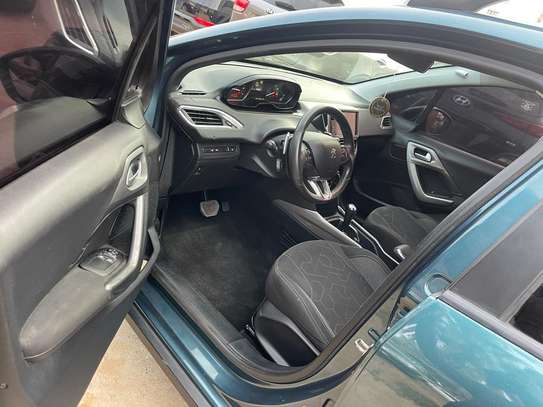 Peugeot 2008 année 2017 image 5