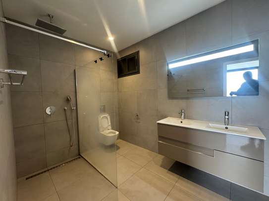 4 chambres salon à louer aux plateau corniche image 8