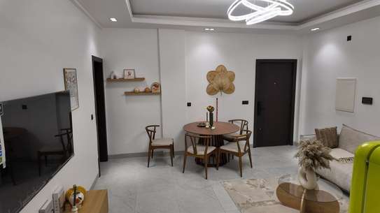 Studio meublé à louer au Point E image 9