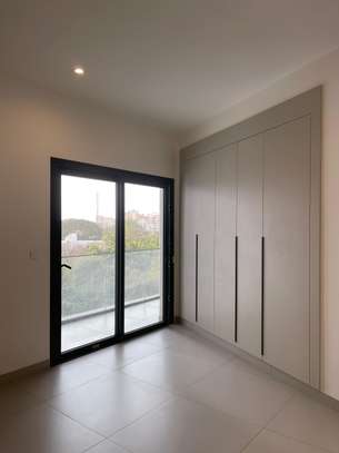 Appartement F4 249m2 au POINT E image 11