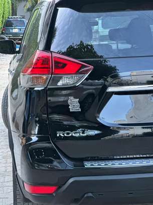 Nissan rogue 2017 image 4