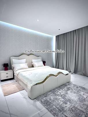 À Vendre – Appartement Duplex F4 de 290m2 ,aux Almadies image 8