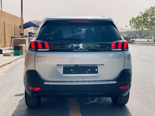 PEUGEOT 5008 2018 image 7