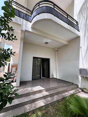 Bel appartement à louer à ngor image 1
