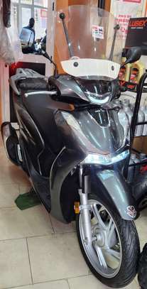 A vendre Honda Sh 125cm3 image 5