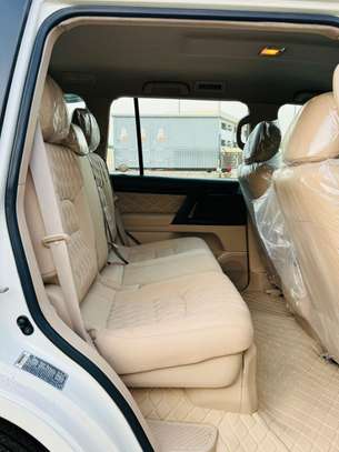 TOYOTA LAND CRUISER 2016 image 7