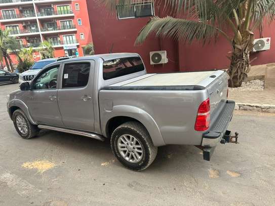 toyota hilux image 9