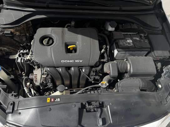 Hyundai Elantra 2017 image 7