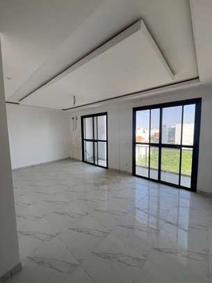 Appartement F5 à louer dans la cité Mbackiyoufaye image 3