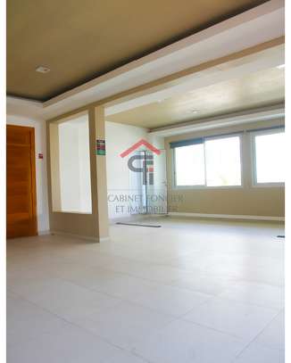 BUREAUX A LOUER A FANN RESIDENCE image 8