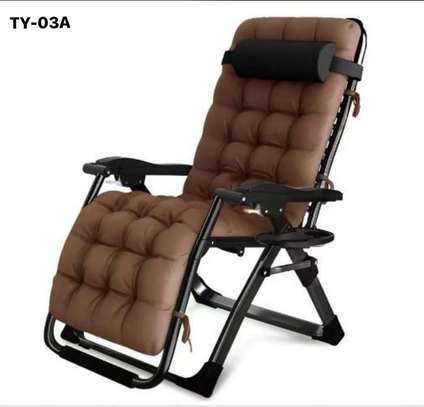 Fauteuil relax matelassé TY-03A marron avec appuie-tête image 1