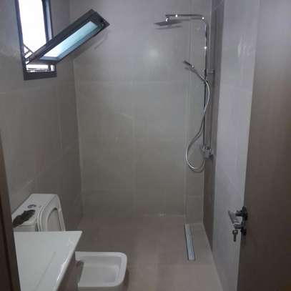 Appartement 3ch salon rdc a Yoff Virage image 11
