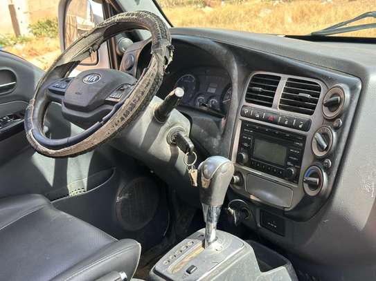 KIA Bongo double cabine automatique gasoil image 6