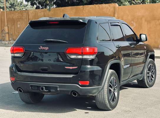 Jeep grand Cherokee trailhawk image 4