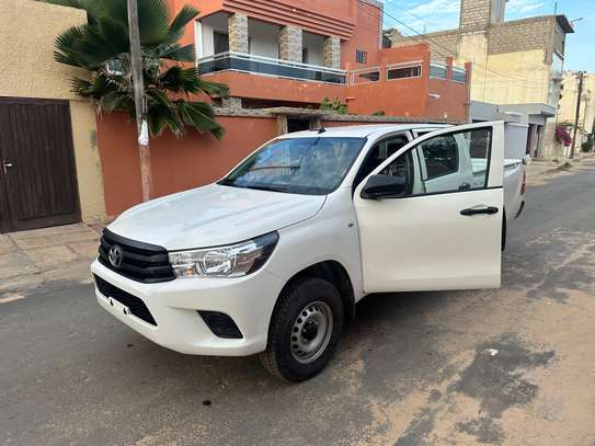 Location pick up Toyota Hilux 2024 image 6