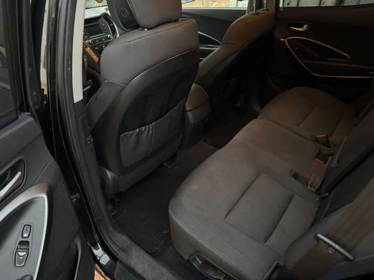 Hyundai Santafe 2017 version 4x4 image 7