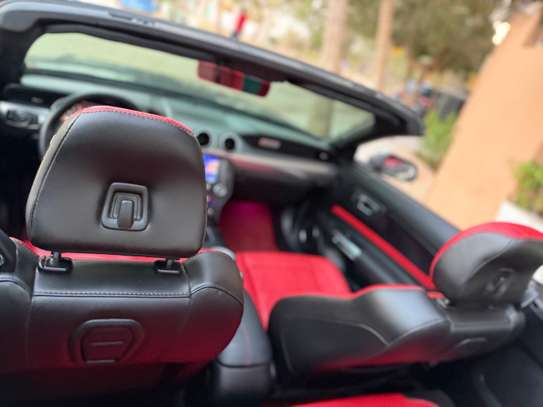 FORD MUSTANG image 6