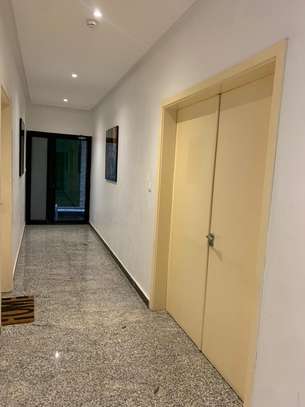 Appartement F2 à louer à Mermoz image 8