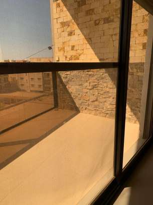 APPARTEMENT image 9