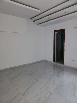 Appartement f4 aux mamelles au 3 e étage image 18