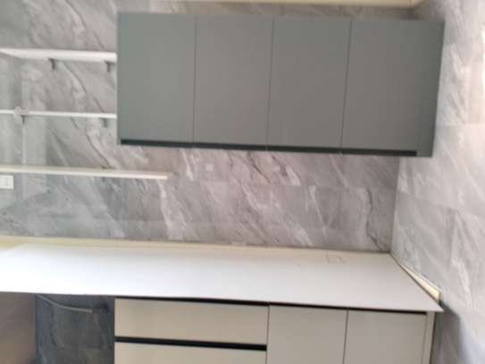 Appartement F4 haut standing à louer à Dakar Plateau image 15