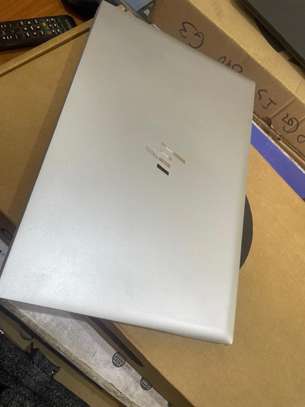 Hp 830 corei7 image 2