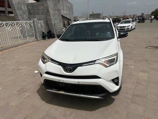 Toyota RAV4 2018 Full Option image 2