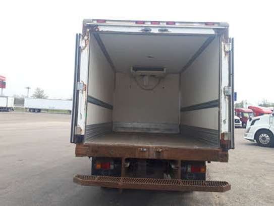Une robuste camionnette Frigo! image 4